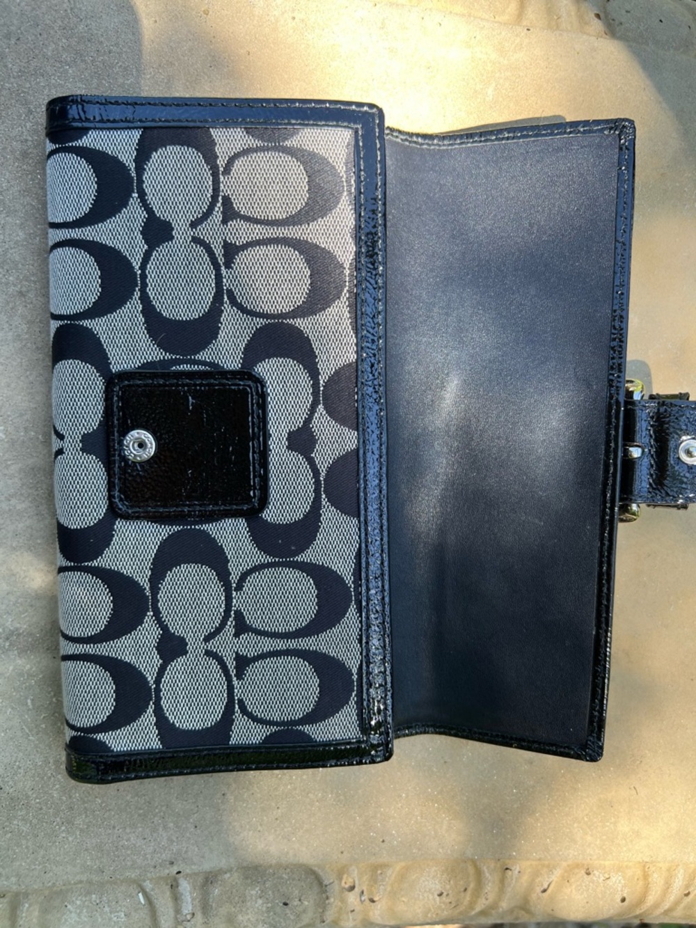 Vintage Y2K Hampton Monogram Trifold Coach Black and Gray Signature wallet - Picture 7 of 10